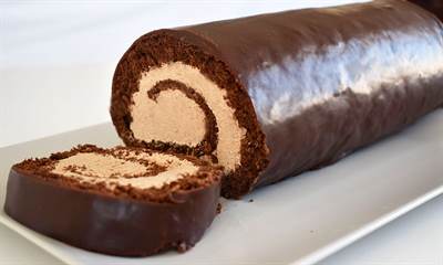 Gâteau Roulé Au Chocolat à la ganache, glacage brillant : Ganache au beurre