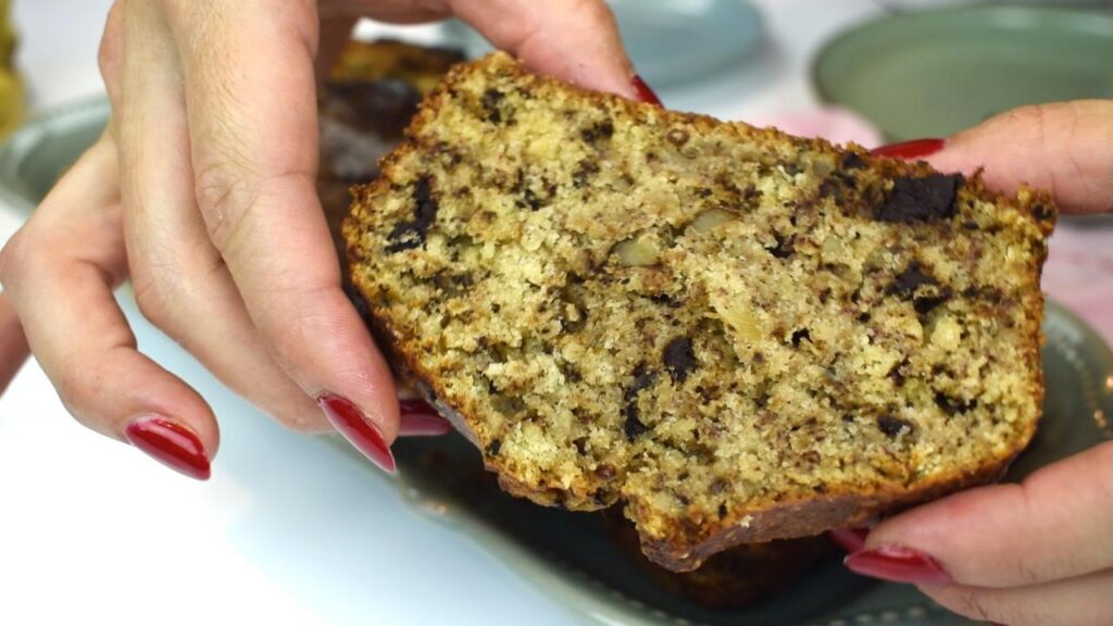 Cake aux bananes, noix et chocolat noir