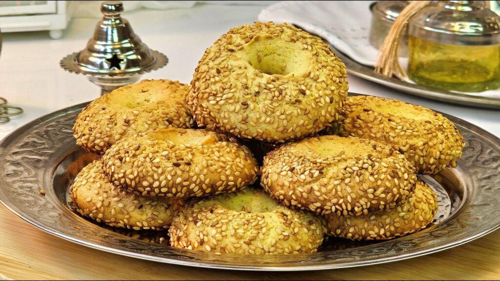 Kaak Jeljlen au sésame – Saveurs d’orange